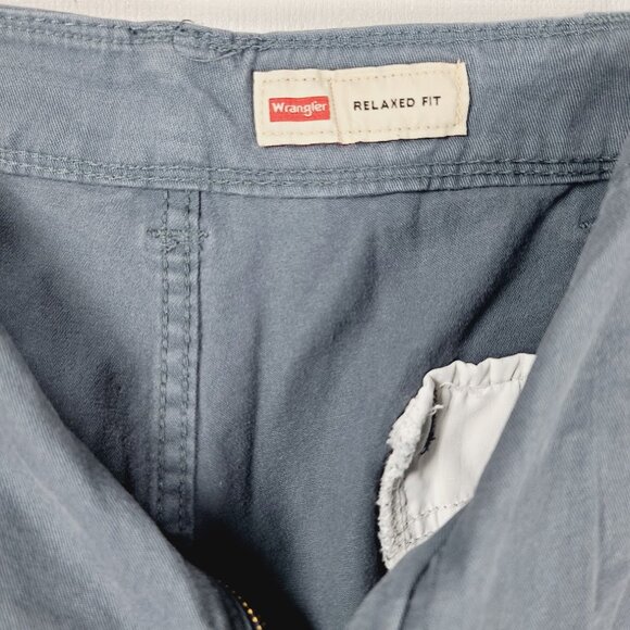 Wrangler Men's Grey Relaxed Fit Flex Above The Knee Cargo Shorts Size 40x10 - Picture 6 of 8
